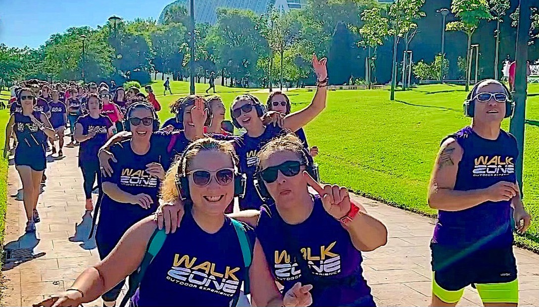 Locandina della camminata sportiva con WalkZone a Catania